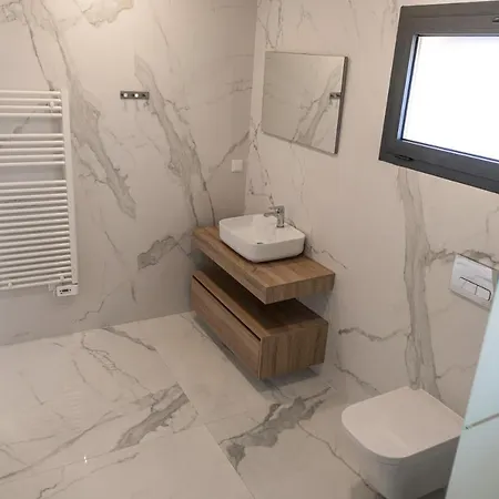 Villa Moderna V4 C/ Piscina Privativa Nazare