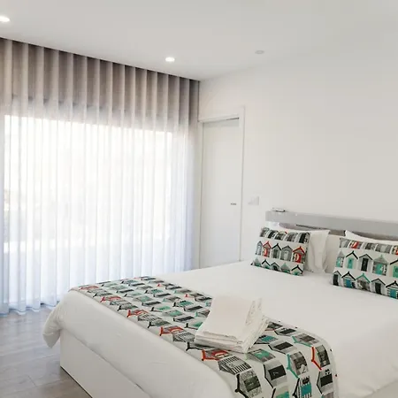 Moderna V4 C/ Piscina Privativa Villa