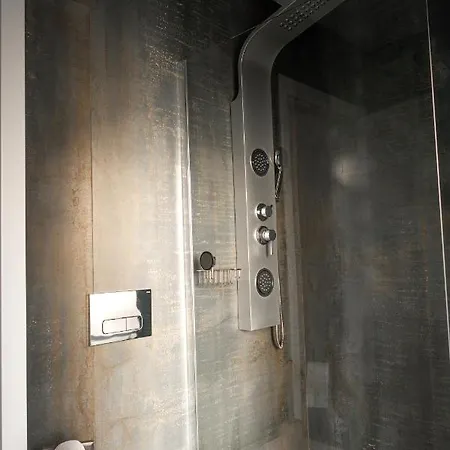 Moderna V4 C/ Piscina Privativa Villa Nazare