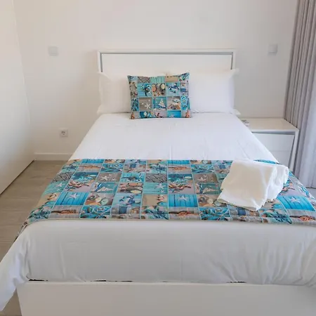 Moderna V4 C/ Piscina Privativa * Nazare